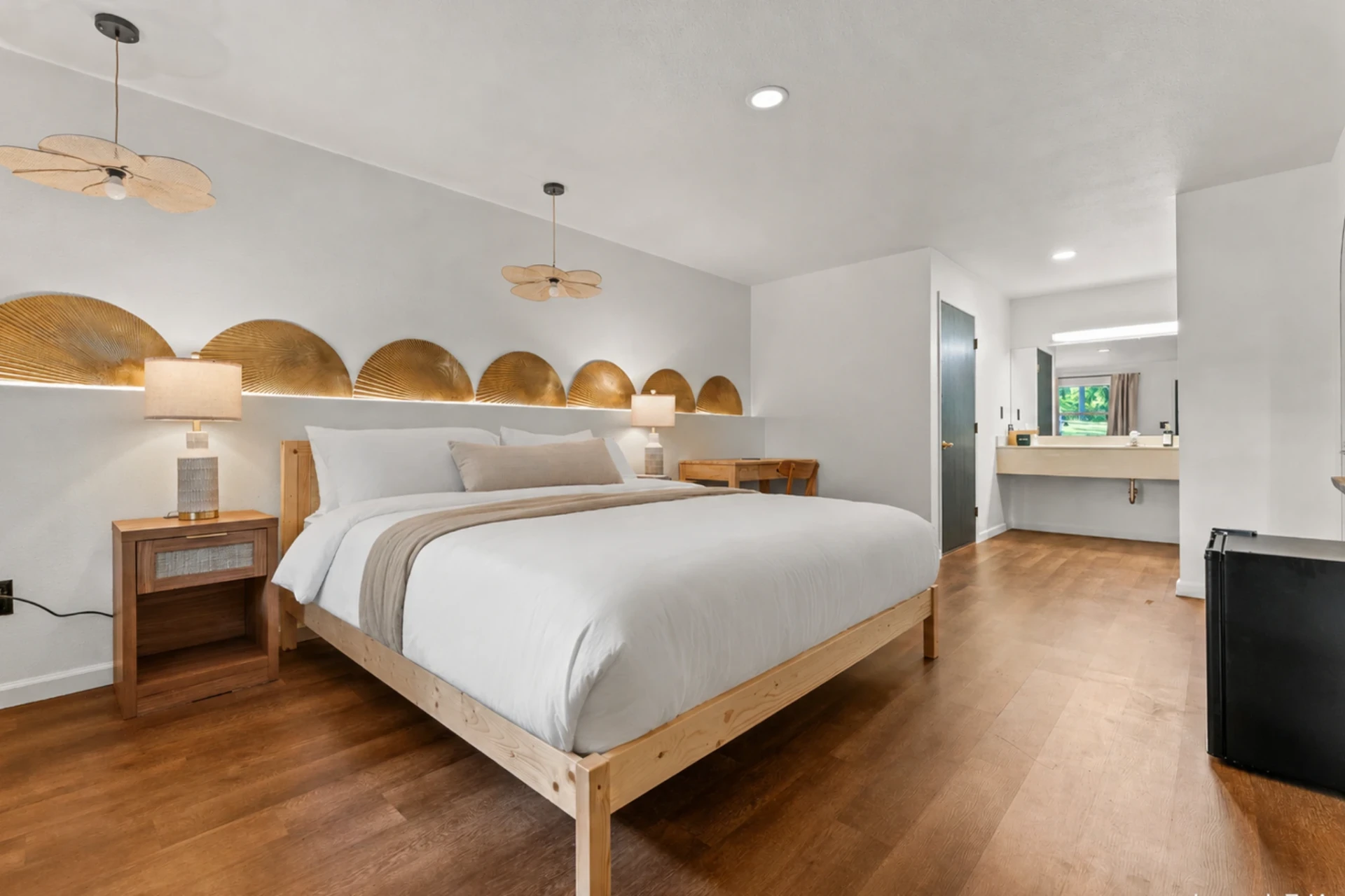 Accessible king room with tub and sturdy grab bars at Forest Springs Resort